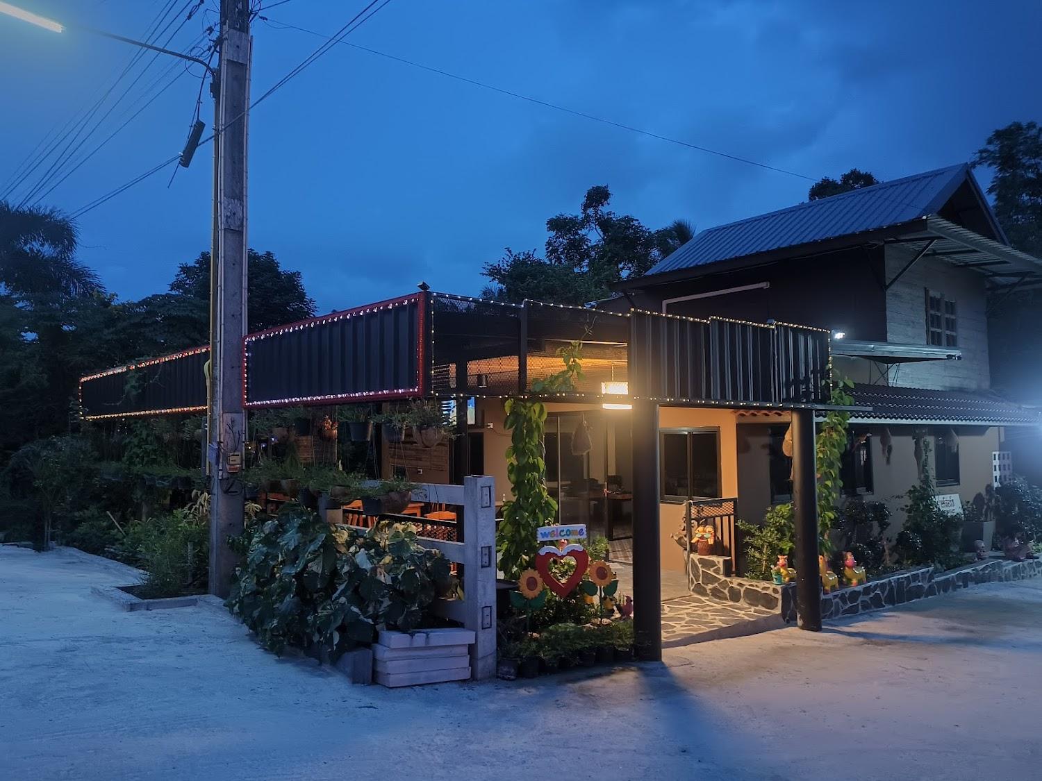 Cover Image for ริมฝายรีสอร์ท บ้านฉาง