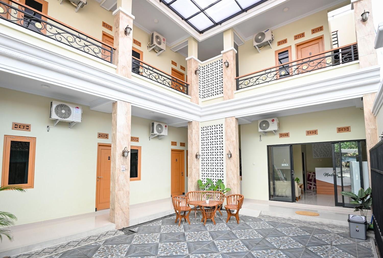 Cover Image for Madina Guest House Syariah near Gembira Loka Zoo Yogyakarta Mitra RedDoorz