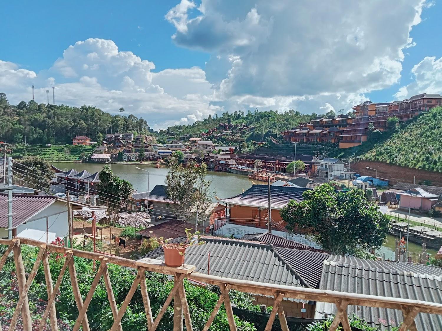 Cover Image for เหลียนซิน รักไทย เกสท์เฮาส์