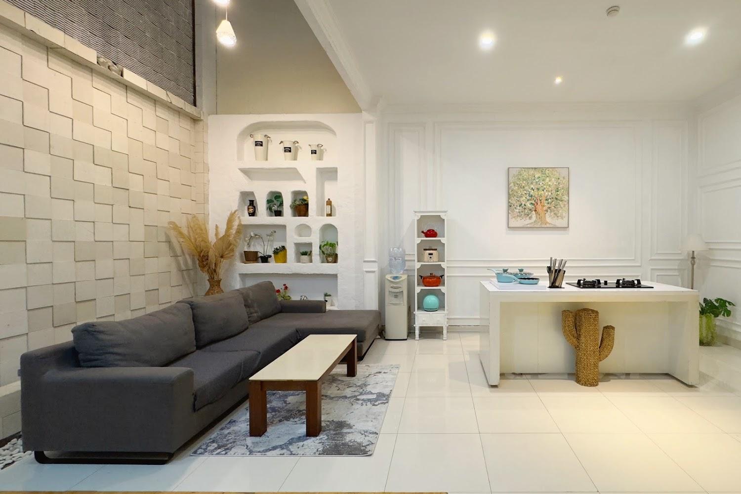 Cover Image for Rumah Shooting SLIPI HOLIC - Minimalist Modern - Indonesia