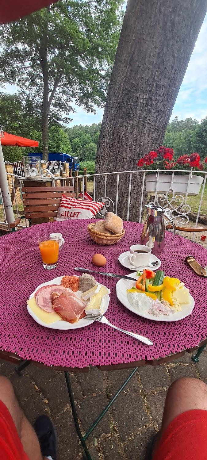 Cover Image for Hotel & Restaurant Seeschloss in Lanke bei Bernau / Barnim