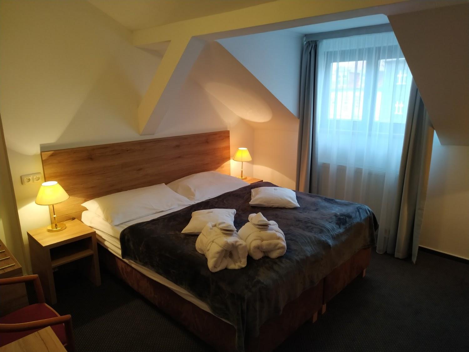 Cover Image for Hotel Anna