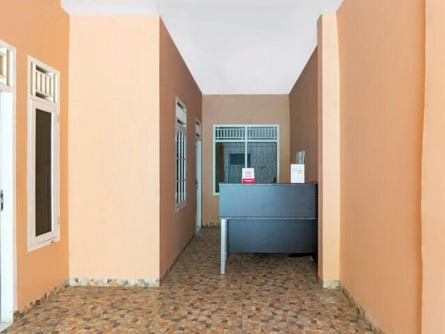 Cover Image for OYO 2898 Kost Irfani