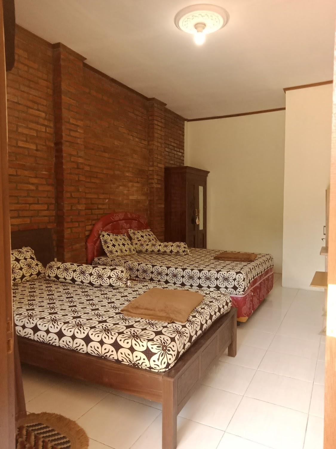 Cover Image for Homestay Gumbiro