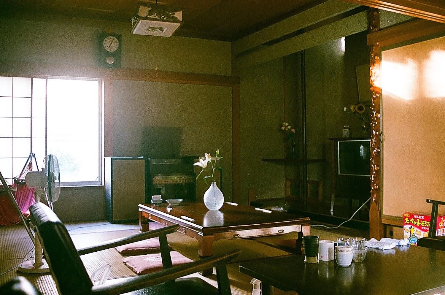 Cover Image for guesthouse仮（ ）-karikakko