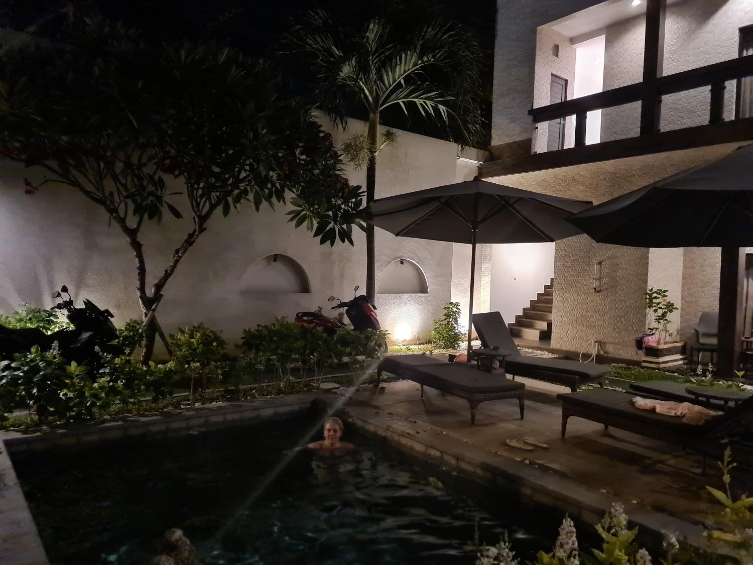 Cover Image for Serendipity Villas