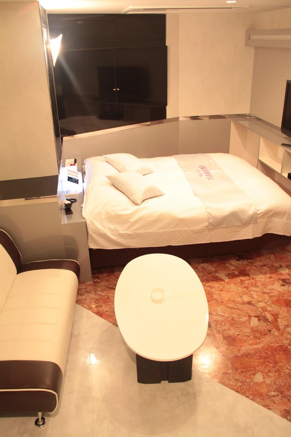 Cover Image for Hotel Diamond