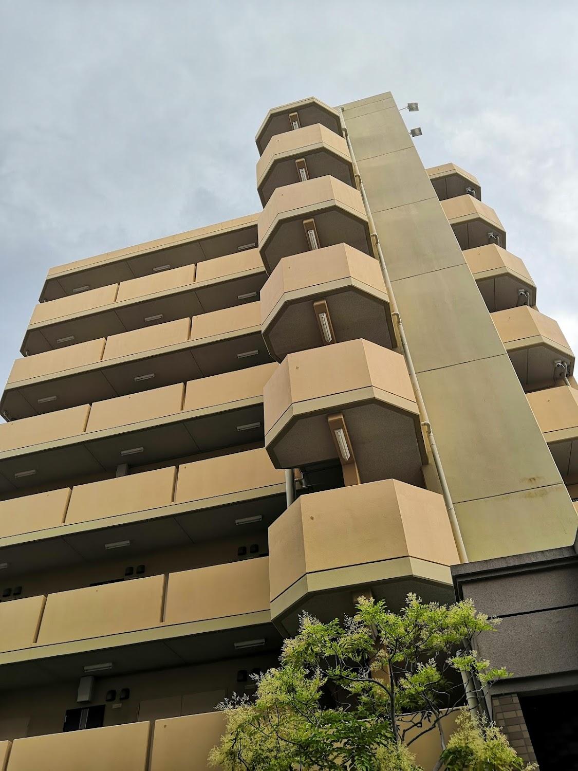 Cover Image for Hotel Weekly Seven