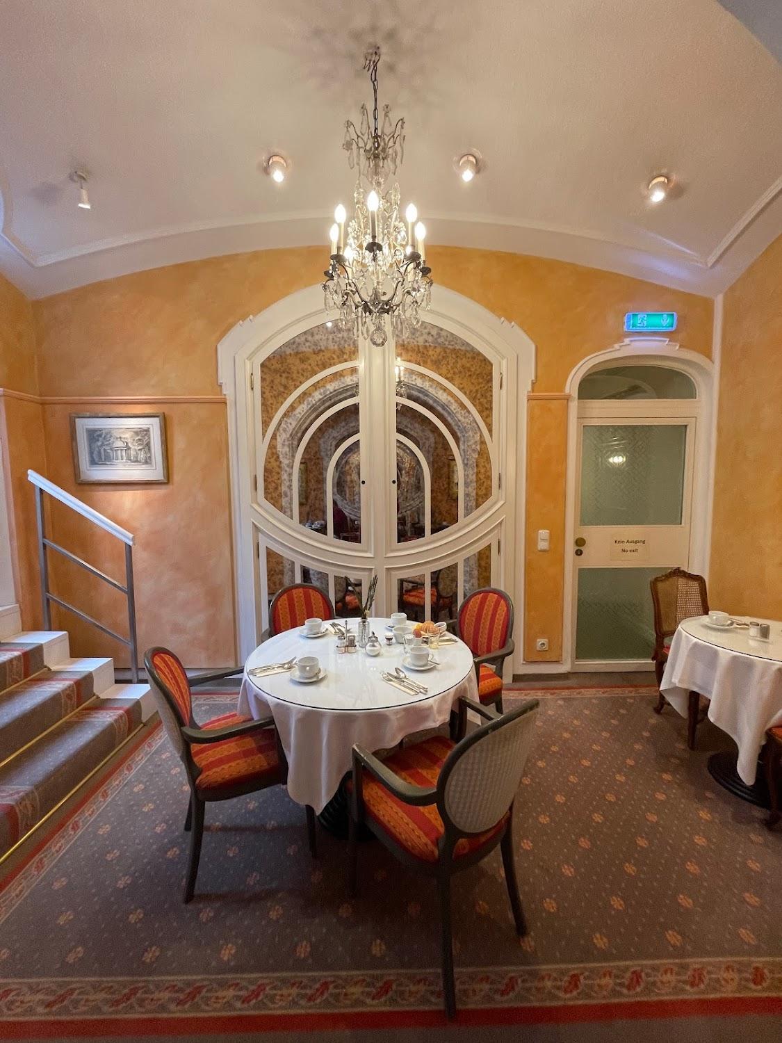Cover Image for Splendid-Dollmann Hotel