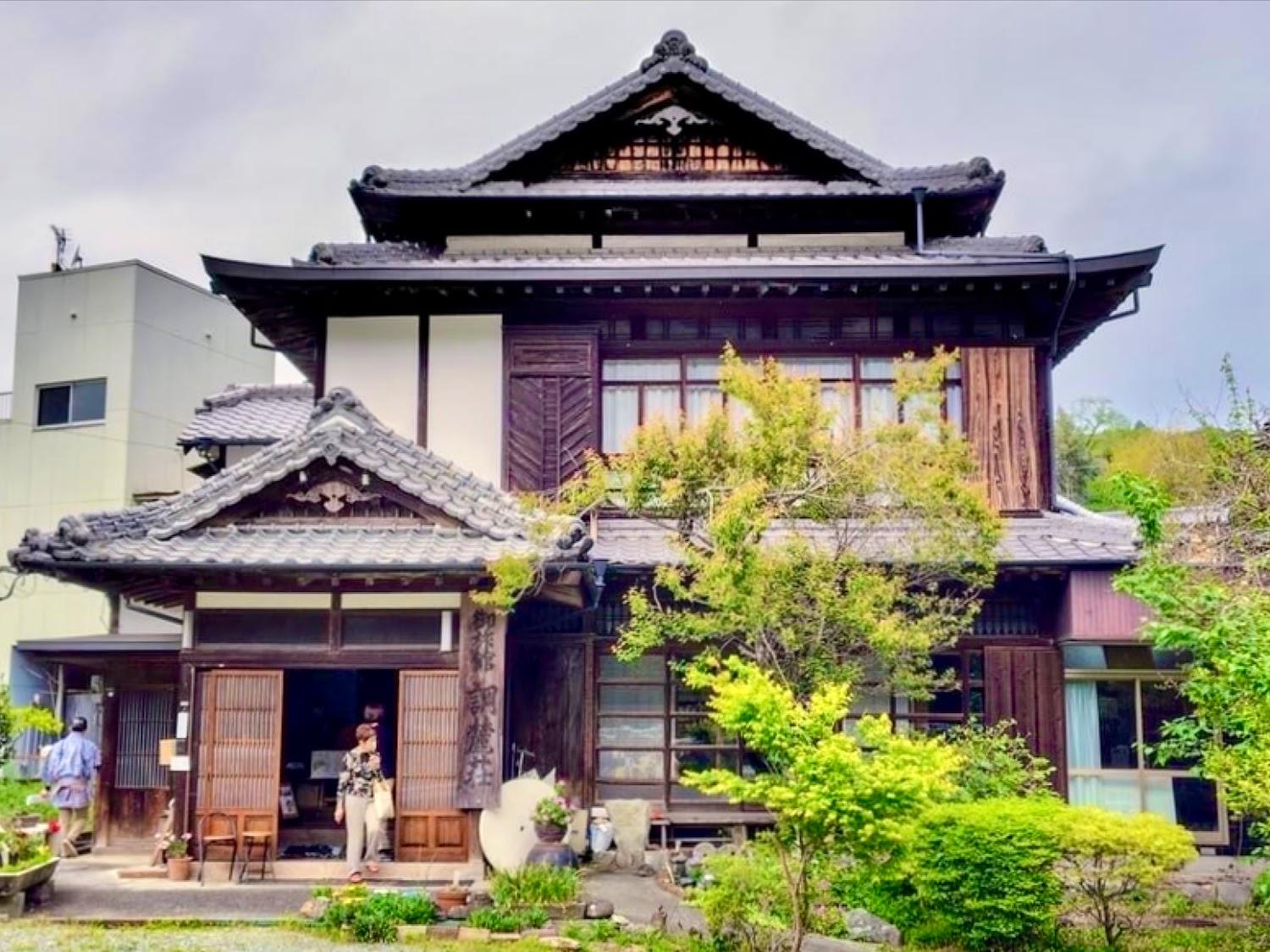 Cover Image for 調麓荘
