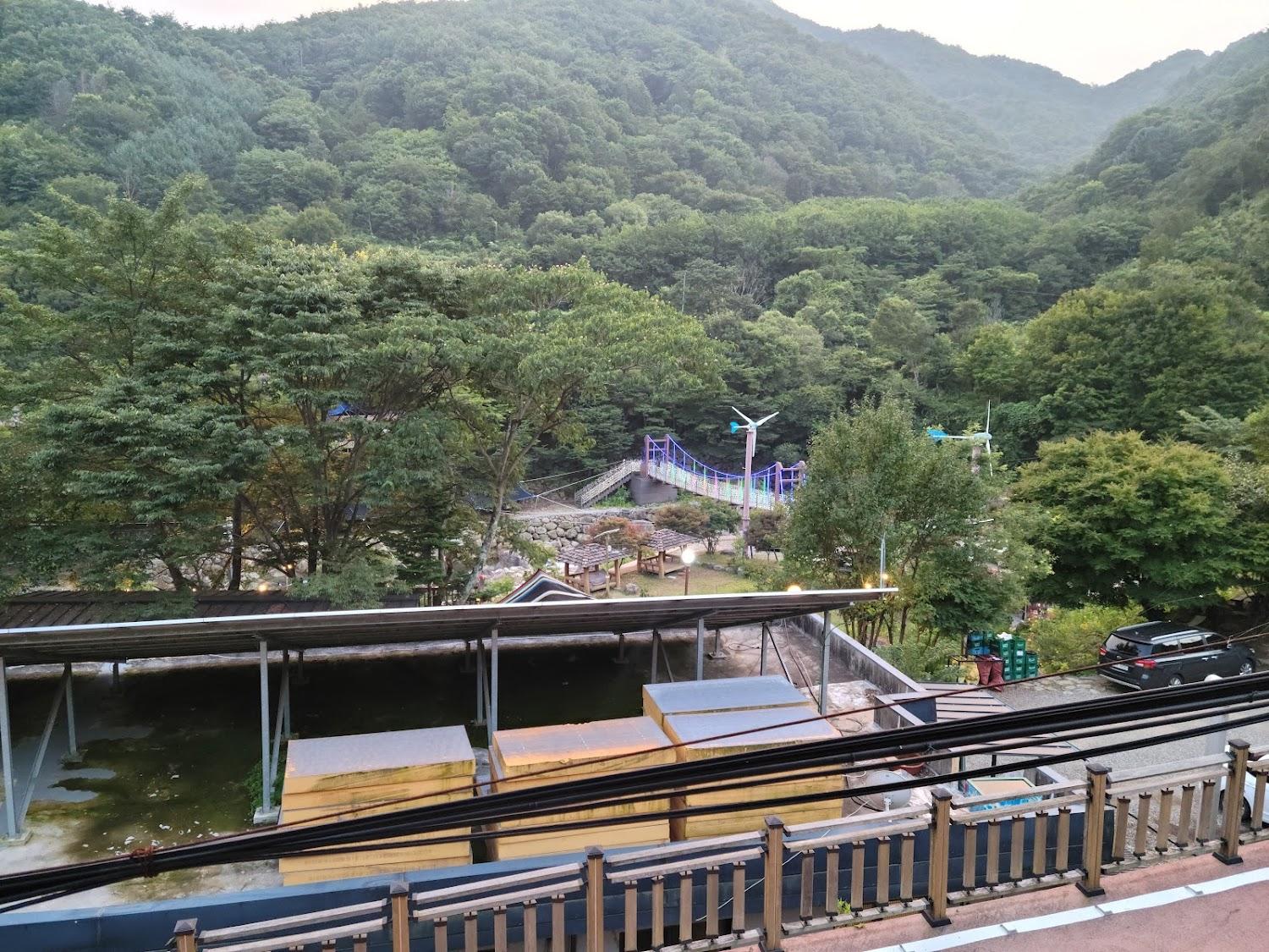 Cover Image for 물레방아산장
