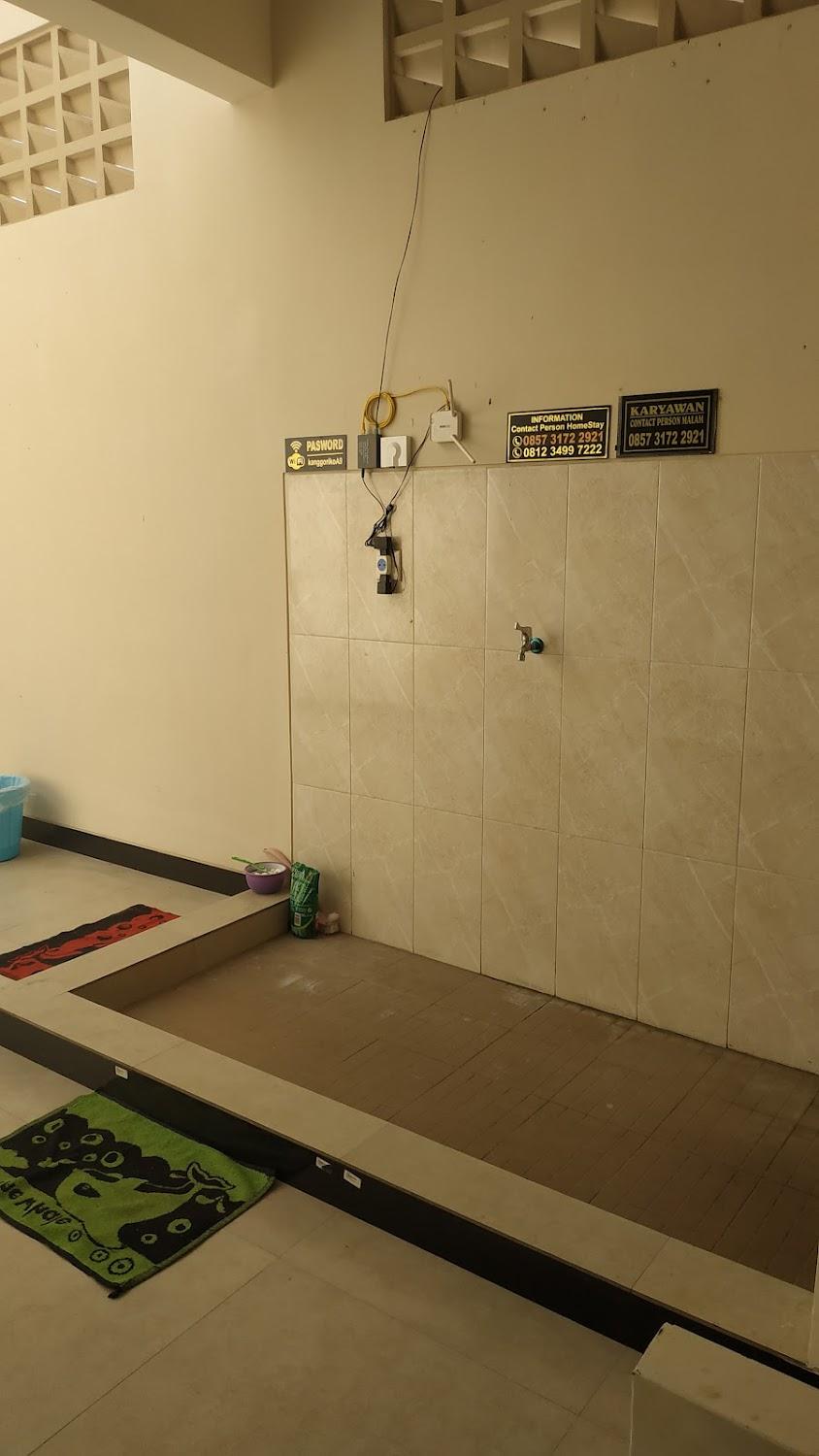 Cover Image for Kanggo Riko Family Homestay Mitra Reddoorz
