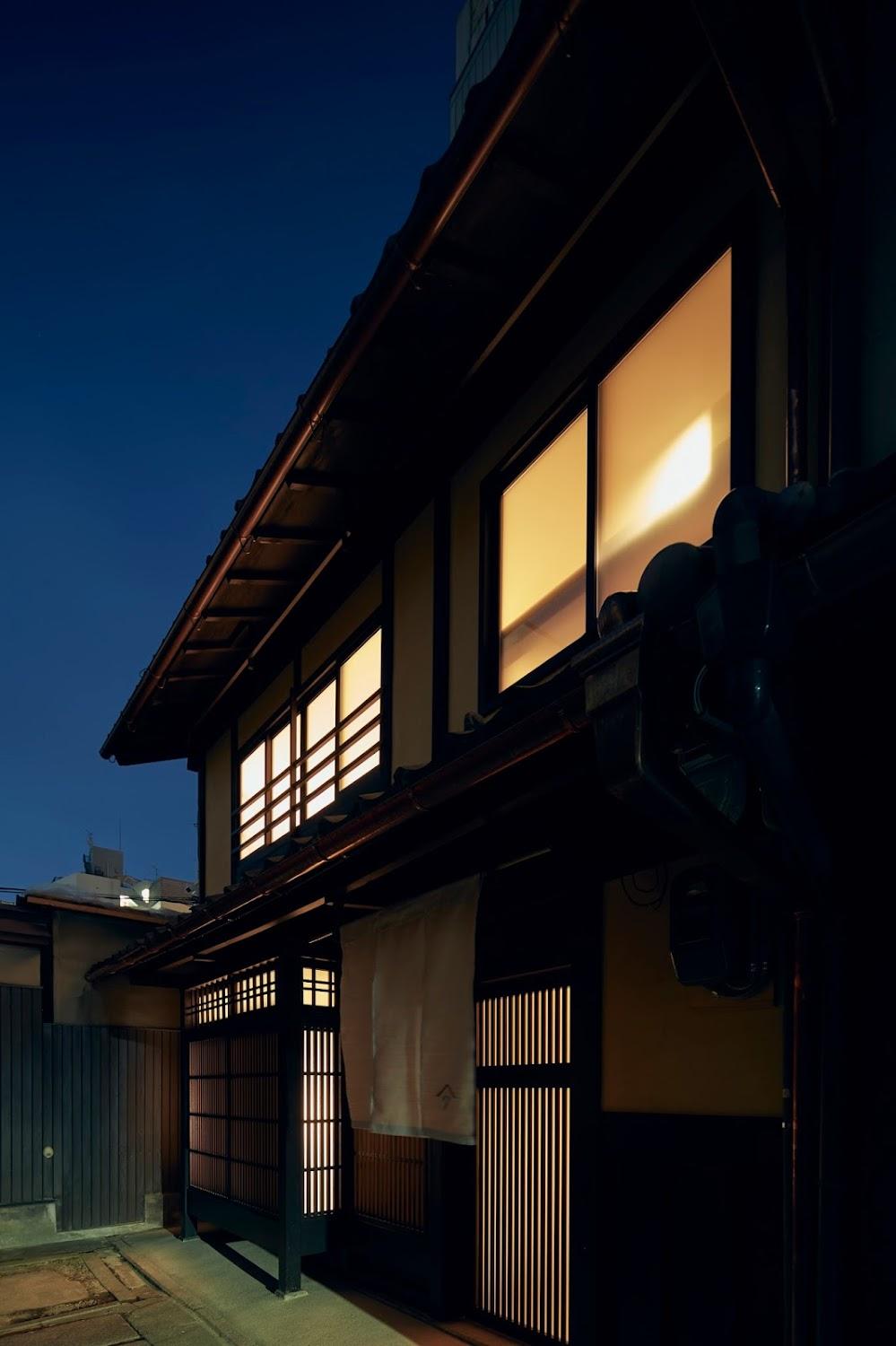 Cover Image for HOSOO RESIDENCE