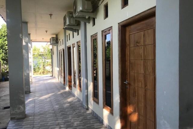 Cover Image for OYO 92608 Penginapan Mc Lodge