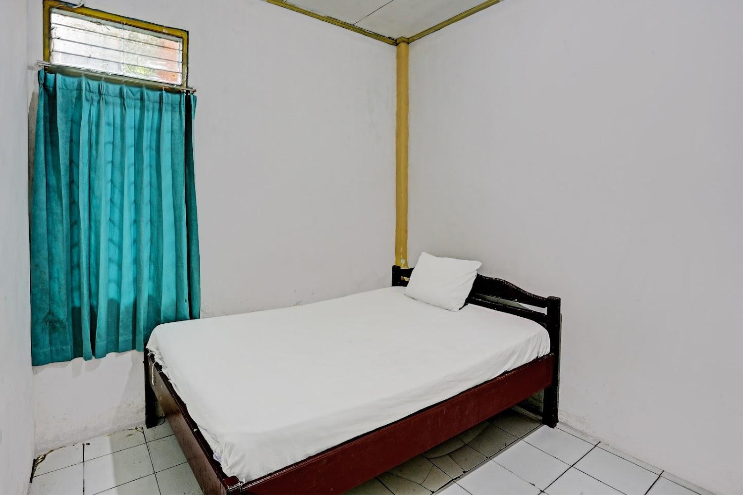 Cover Image for Penginapan Aina