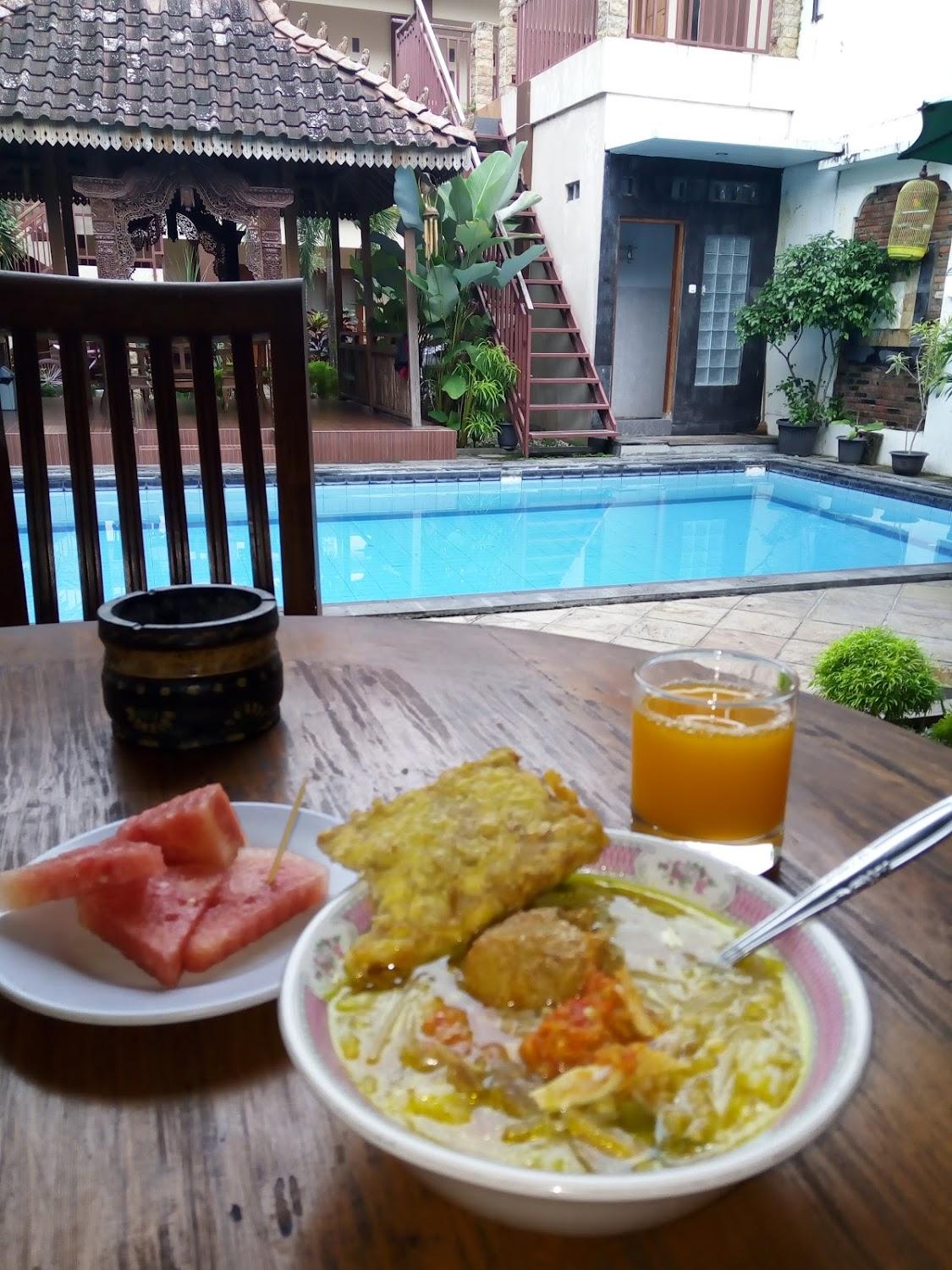 Cover Image for OYO 326 Ndalem Padma Asri Guest House