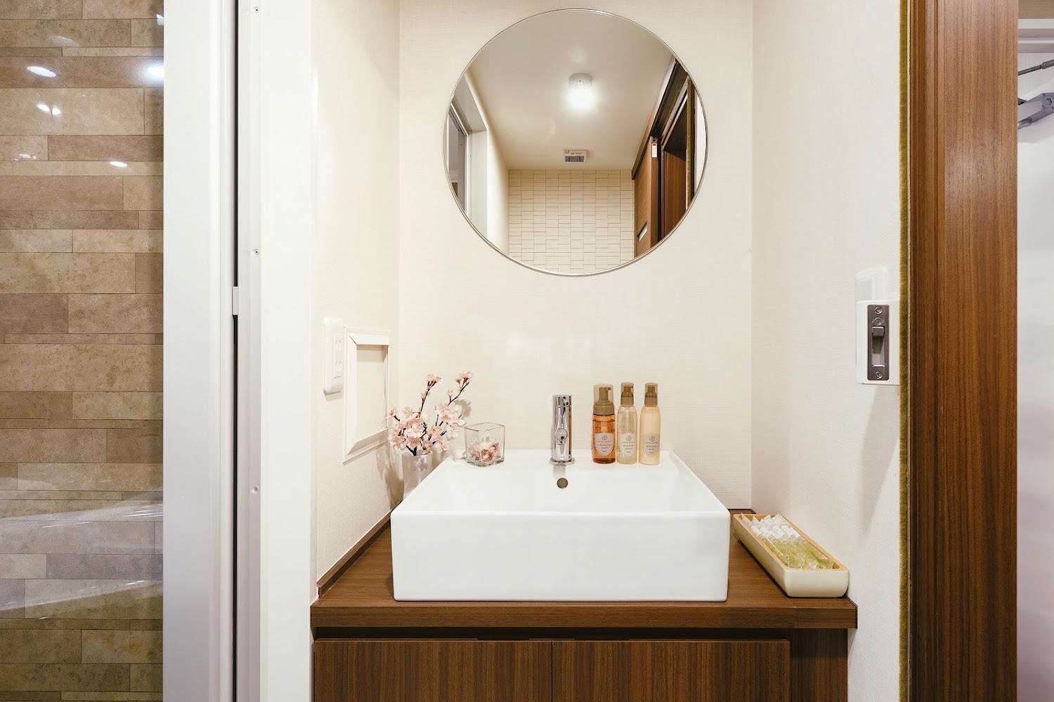 Cover Image for Cherry Blooming Hotel Tokyo (Central）