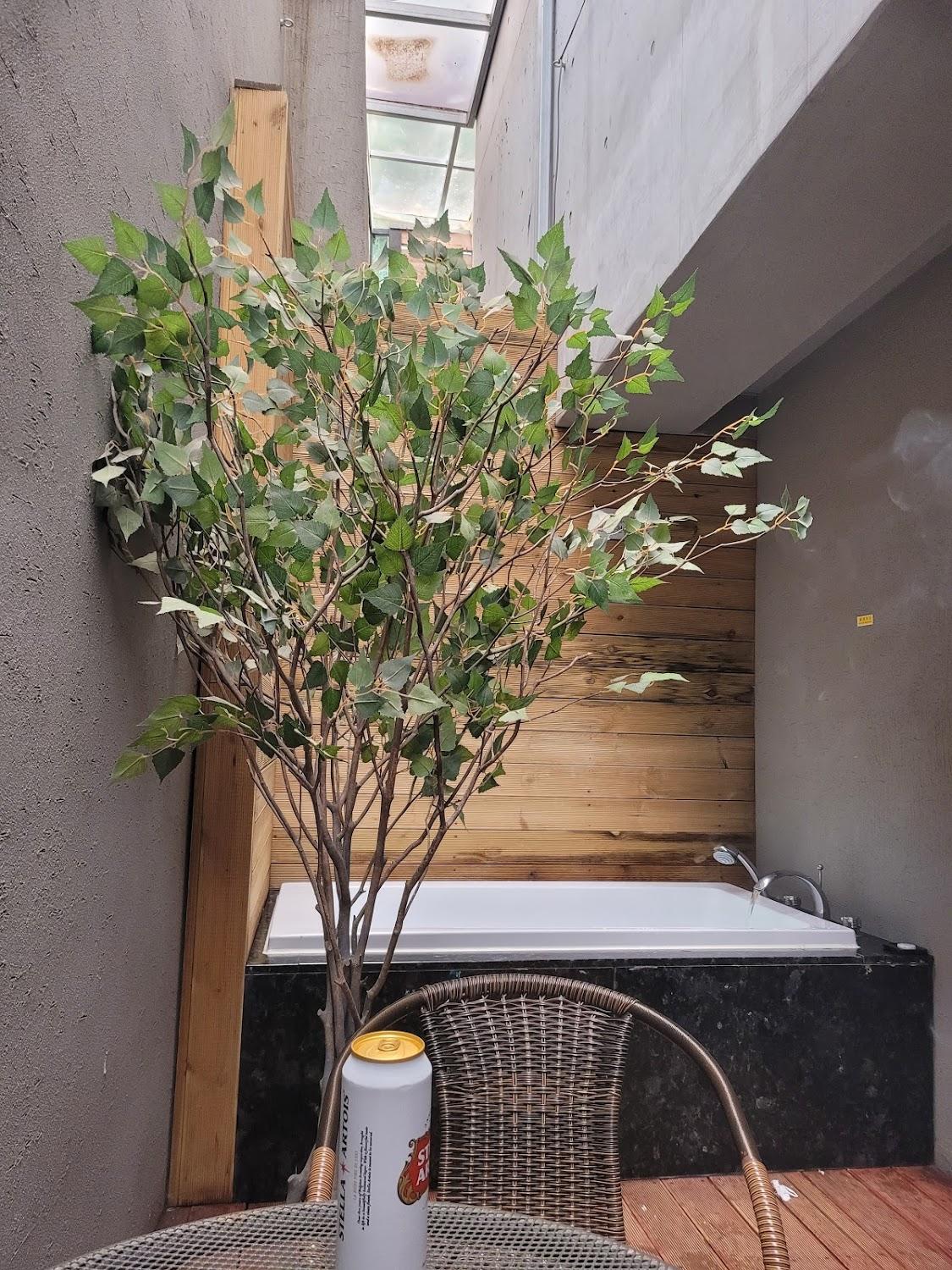Cover Image for 나인브띠크호텔