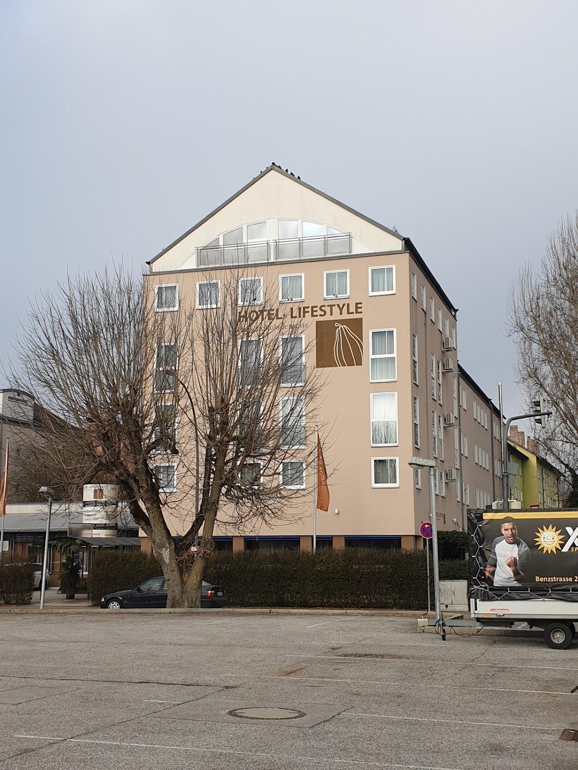 Cover Image for Hotel Lifestyle