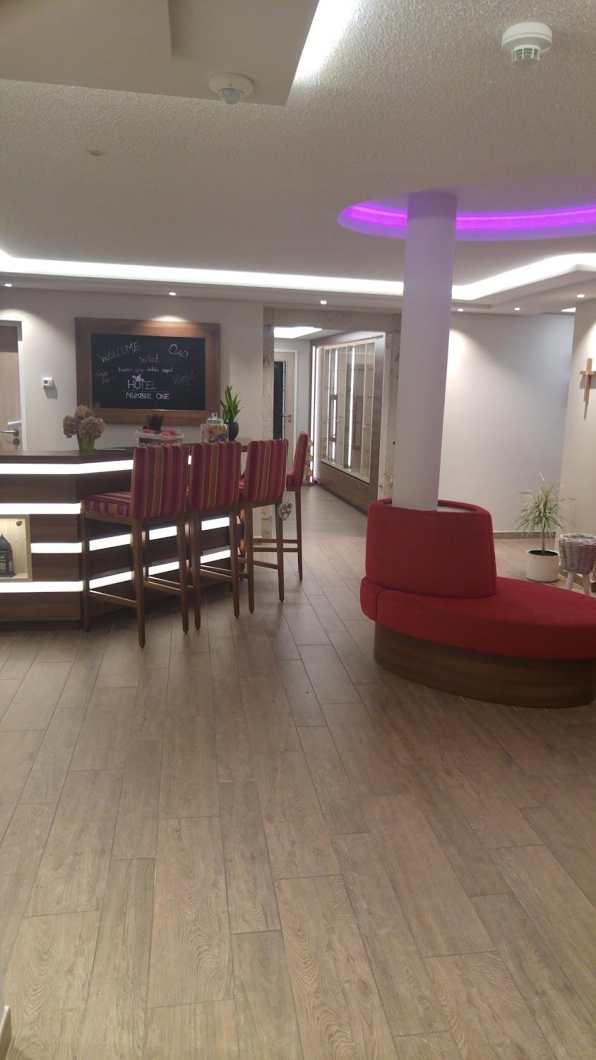 Cover Image for Hotel Number One