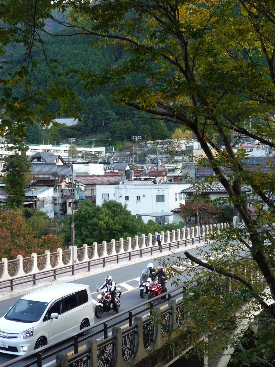 Cover Image for Ảnh At a glance