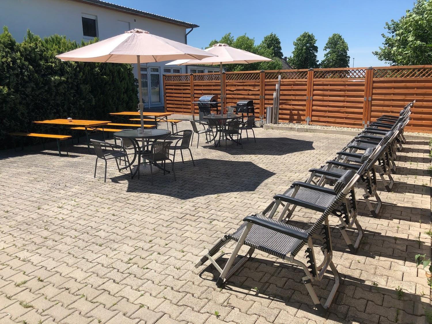 Cover Image for Pension Zimmer frei