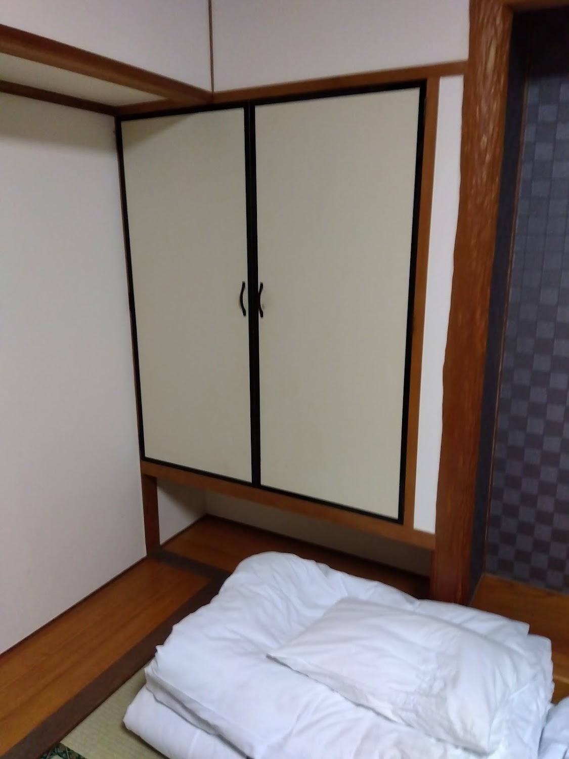 Cover Image for HOTEL鶴２号館