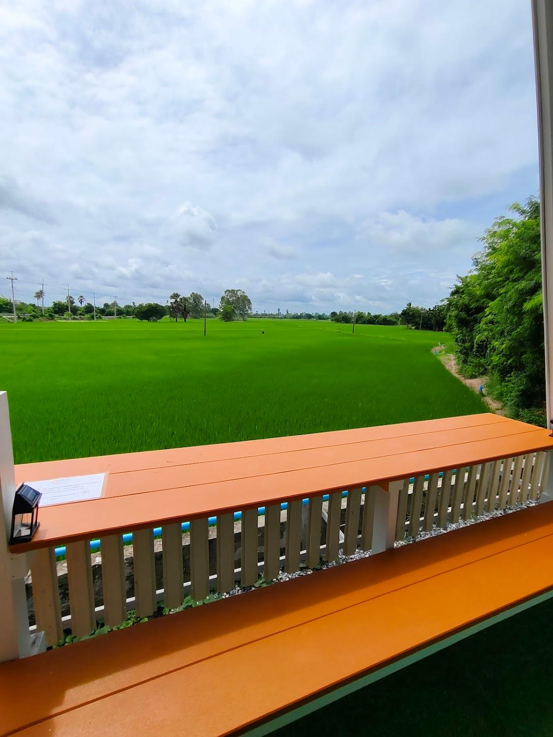 Cover Image for ธันญ์ เถียงนาน้อยรีสอร์ท