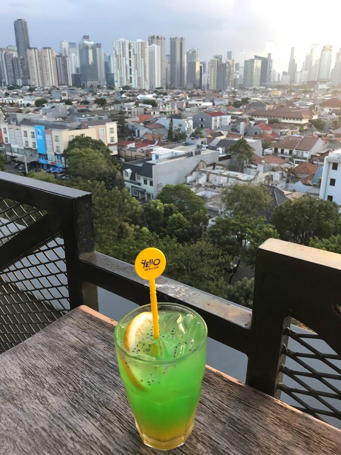 Cover Image for YELLO Hotel Manggarai - Jakarta