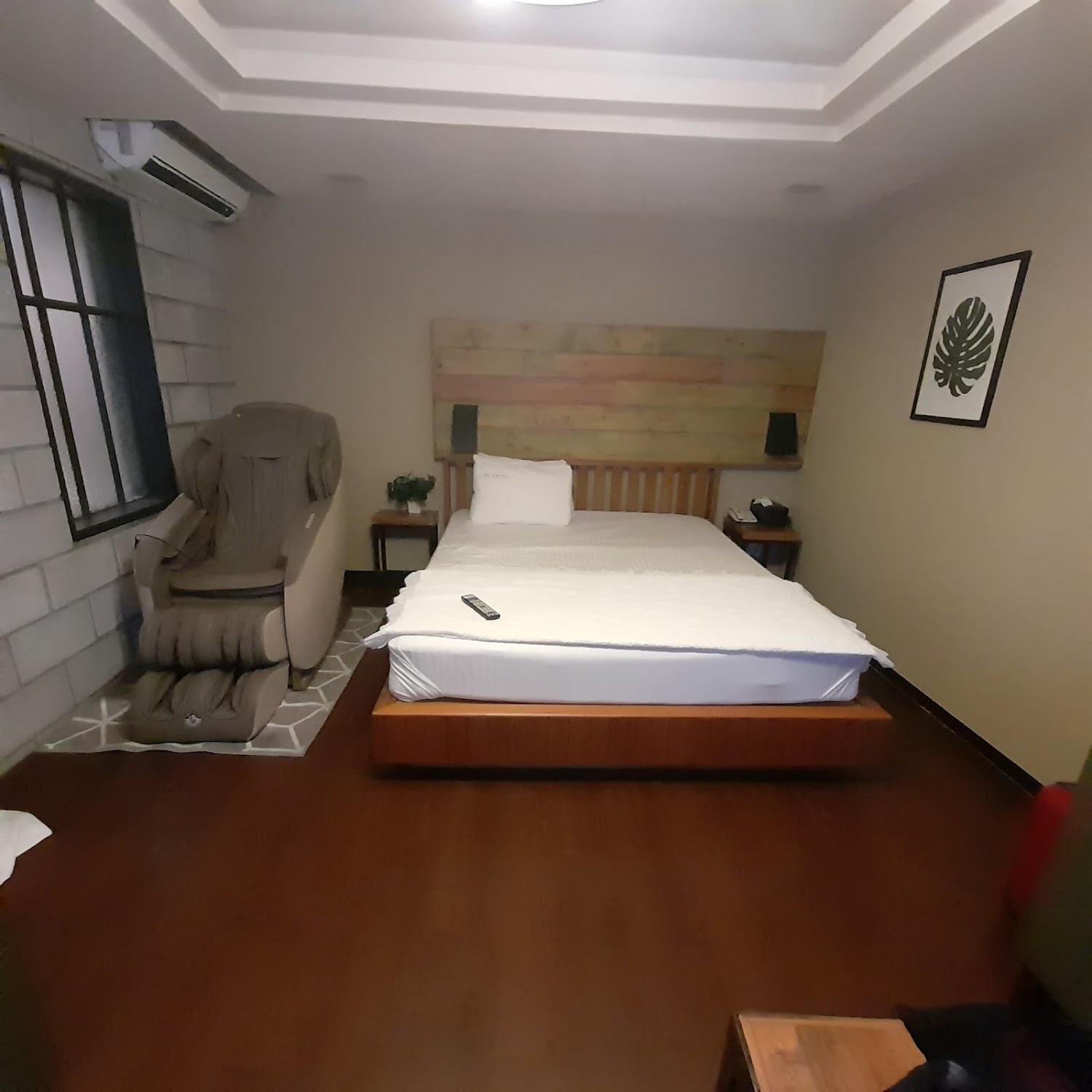 Cover Image for Motel OK