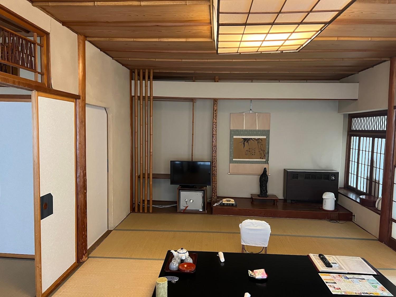 Cover Image for Ikaho Onsen Yokotekan