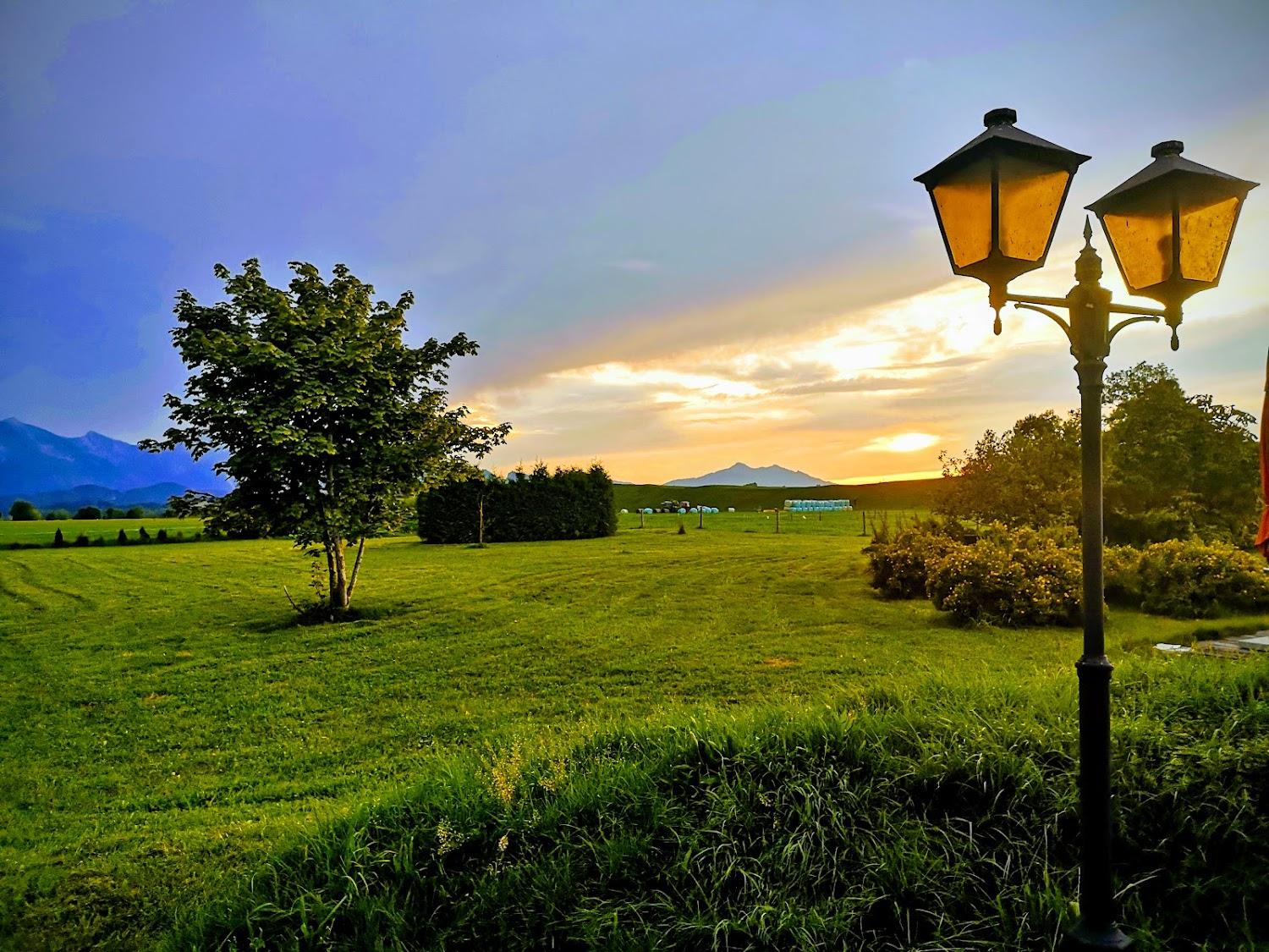 Cover Image for Landhotel Huberhof GmbH & Co KG