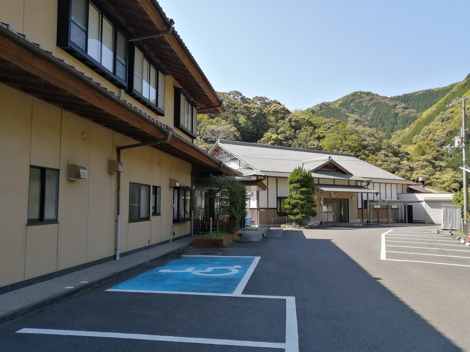 Cover Image for Tsurunoyu Onsen