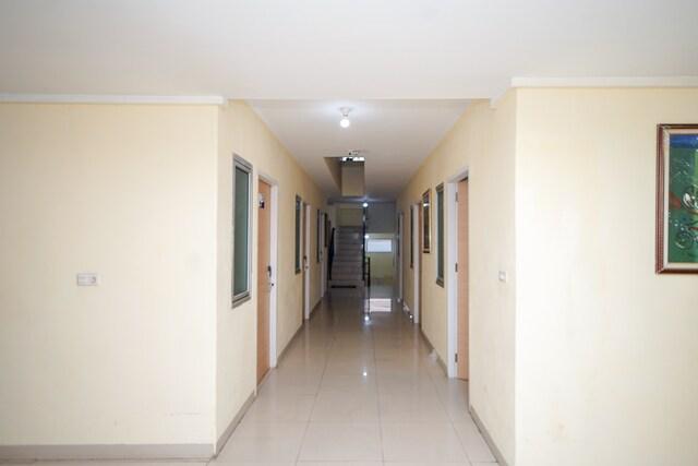 Cover Image for Super OYO Maleo Residence Palembang I