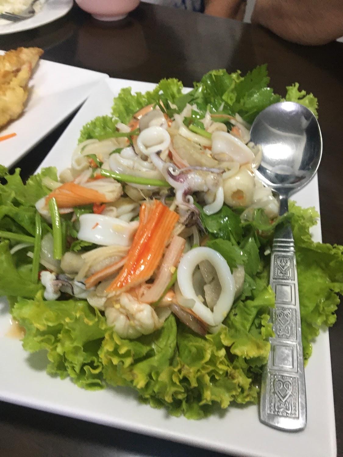 Cover Image for คุณปุ๋ยรีสอร์ตพูลแอนด์วิลล่า