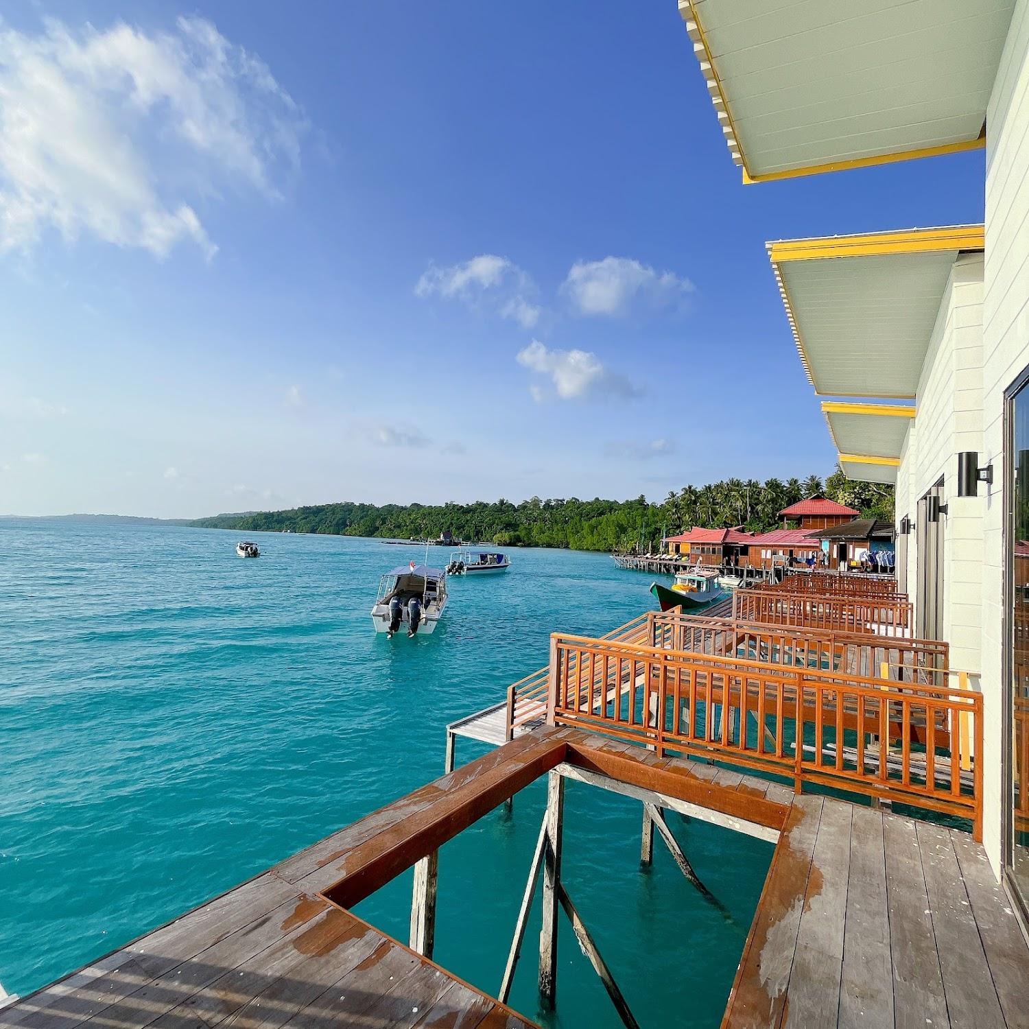 Cover Image for Ảnh At a glance