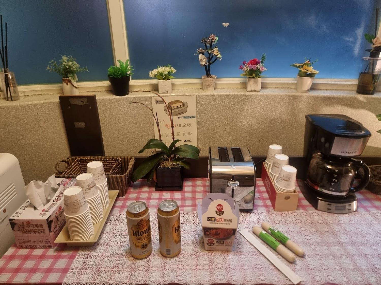 Cover Image for 로얄모텔