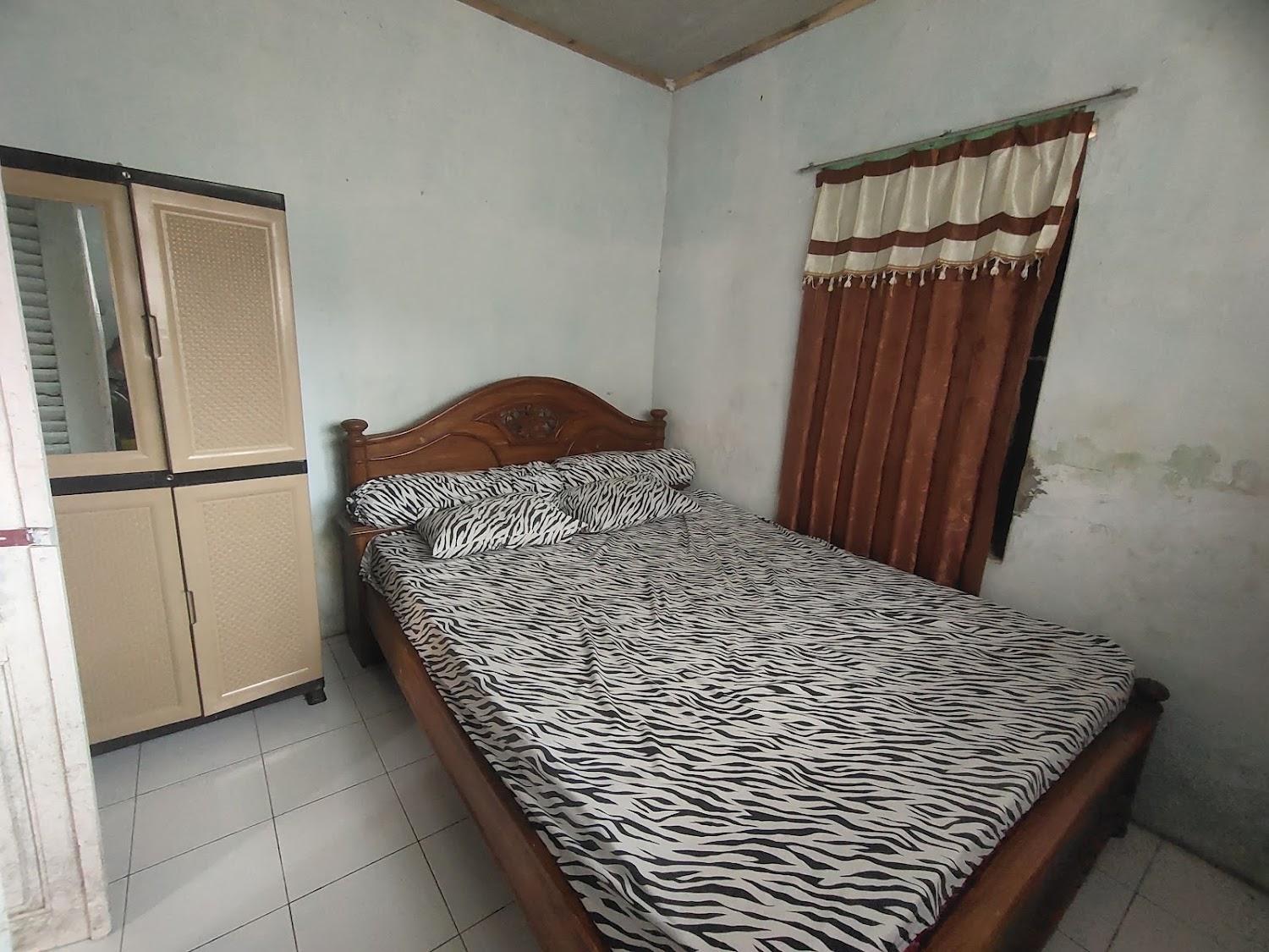Cover Image for Homestay ibu een adi