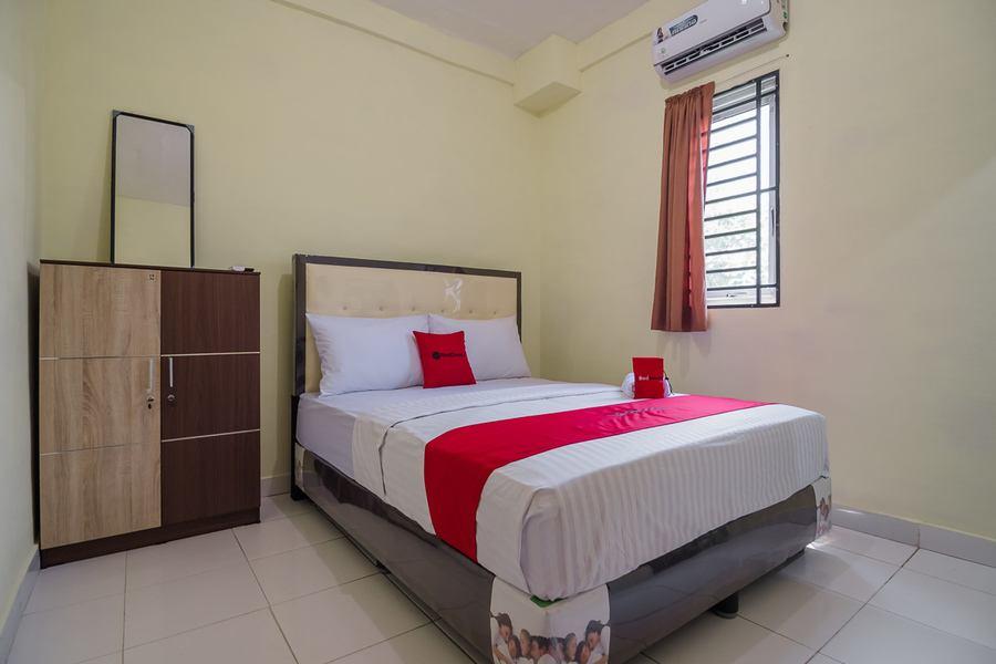 Cover Image for RedDoorz near Politeknik Negeri Medan