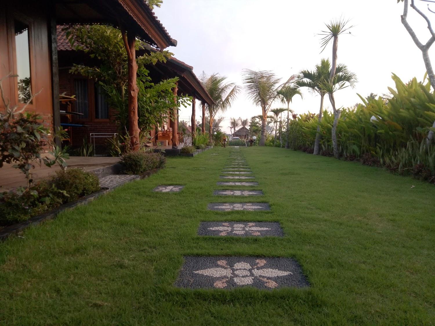 Cover Image for Emir Surfcamp