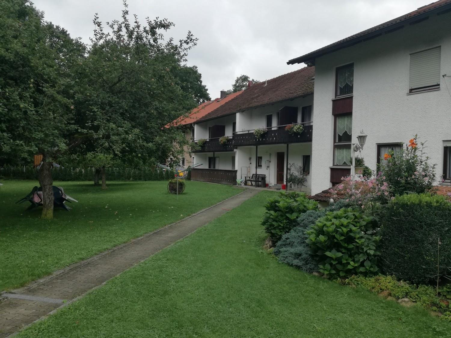 Cover Image for Haus am Waldrand