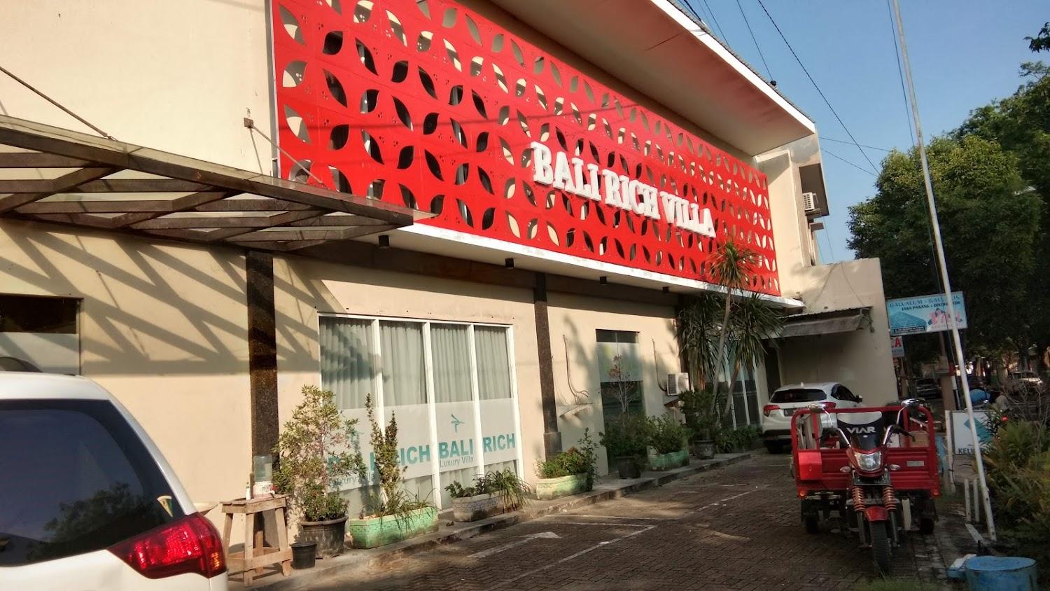 Cover Image for Bali Rich Villa Tuban