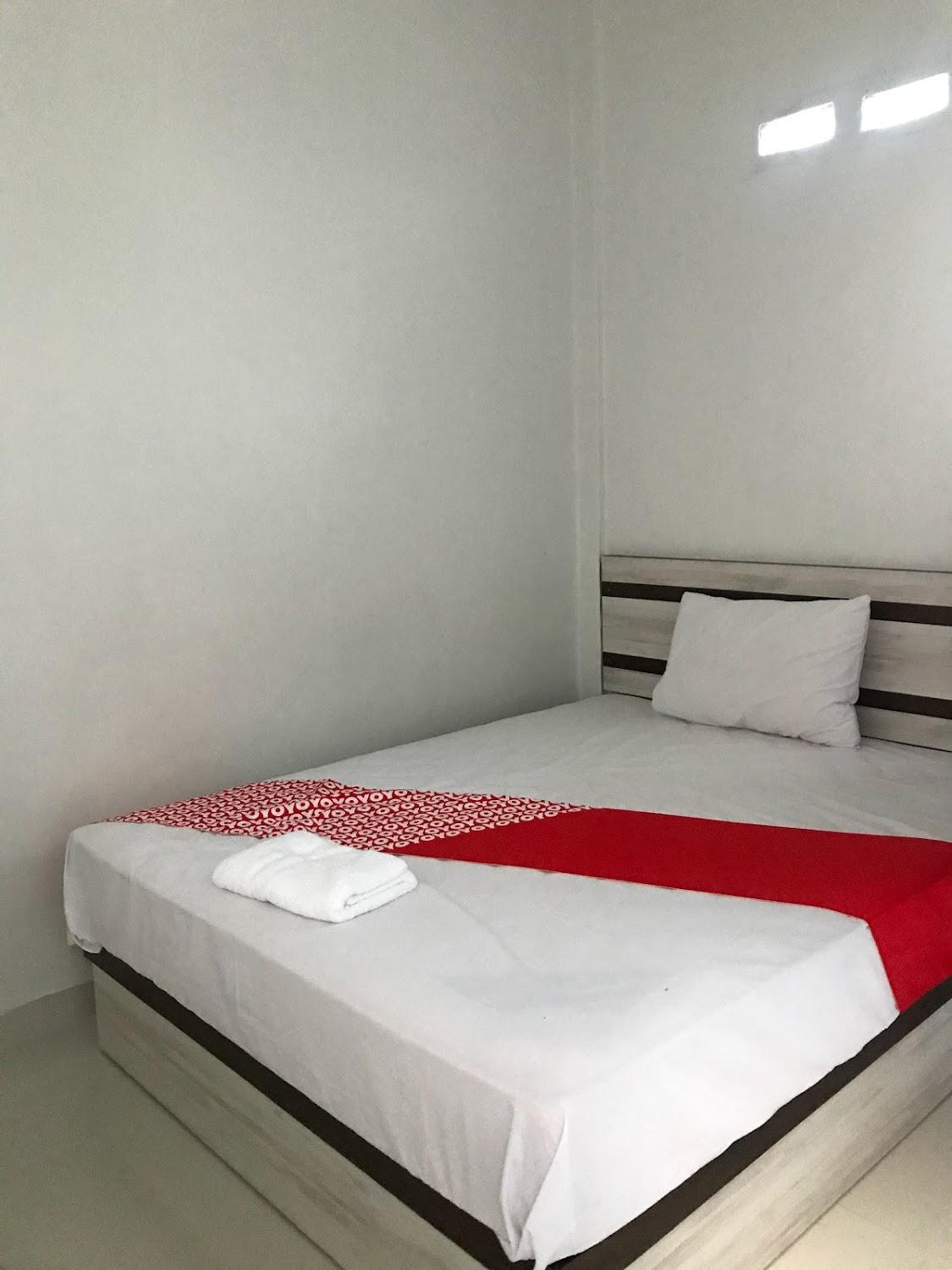 Cover Image for RedDoorz Syariah near Tanjung Pinang City Center