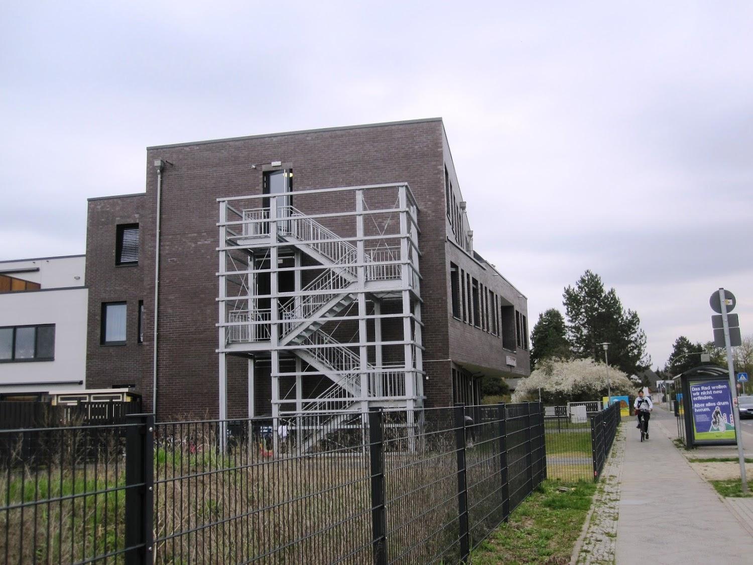 Cover Image for East West Hostel