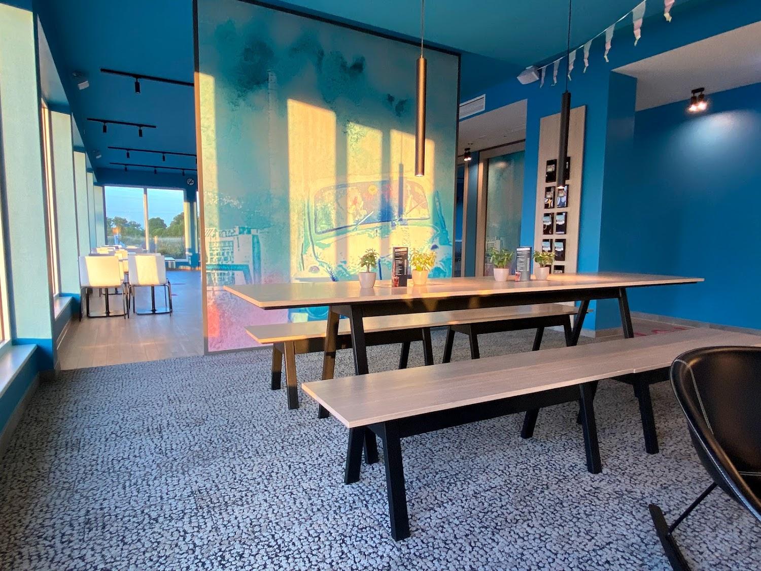 Cover Image for B&B Hotel Wolfsburg-Weyhausen