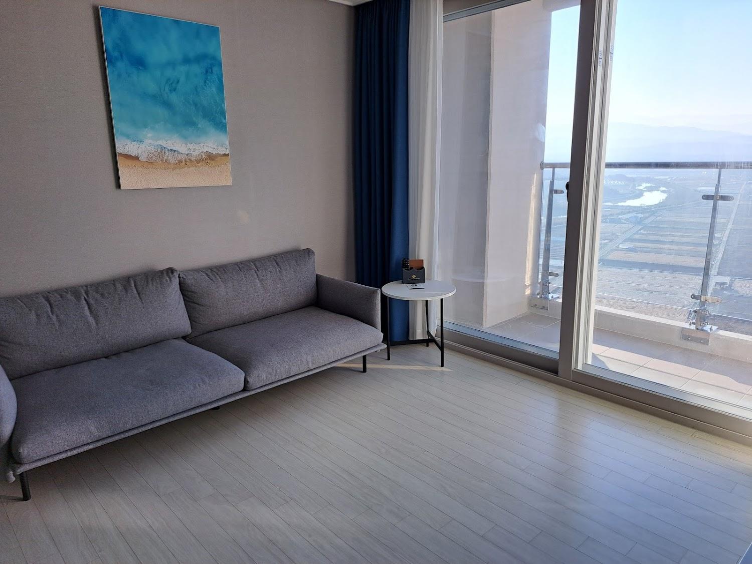 Cover Image for Chonpines Ocean Suites