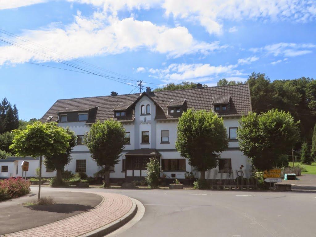 Cover Image for Bed & Breakfast im Sayntal - Pension Meffert