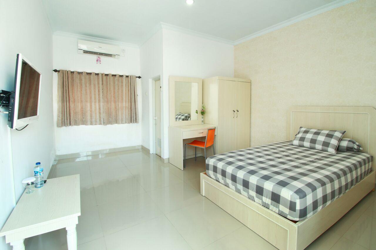 Cover Image for Rumah kost @Home STY
