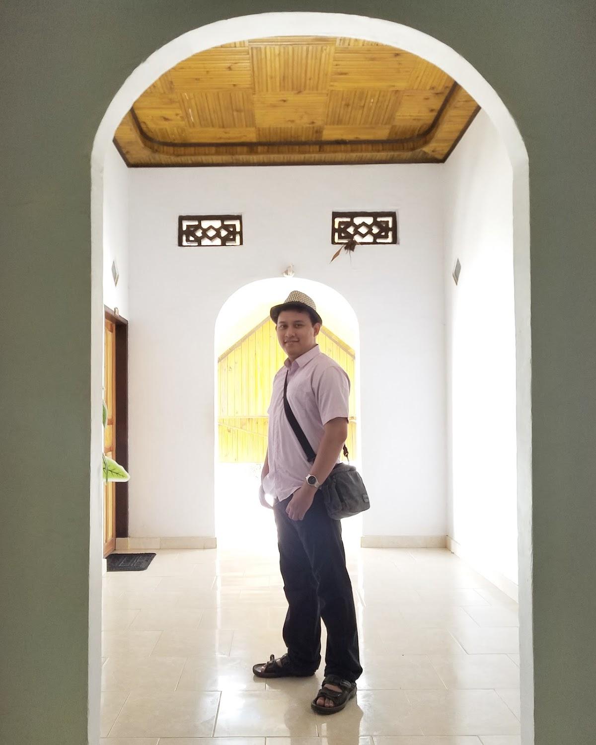 Cover Image for Penginapan Tu Bira