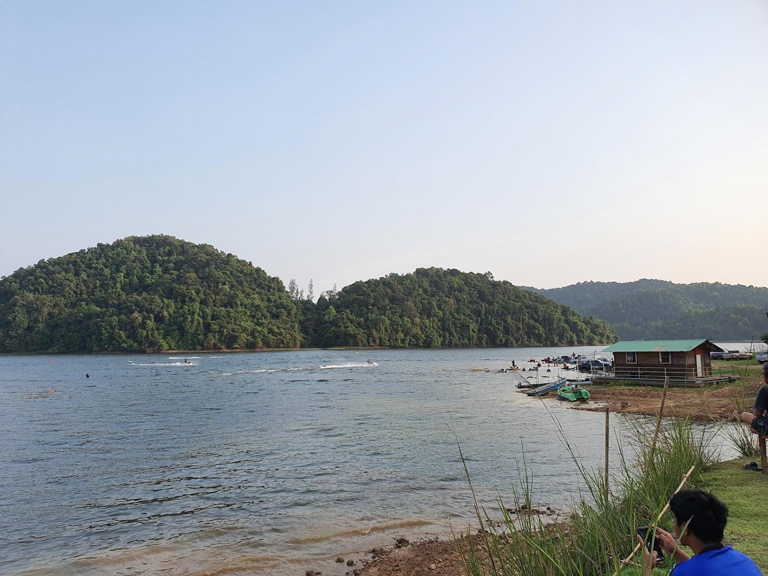 Cover Image for แค้มป์ชะเมา เขาจุก